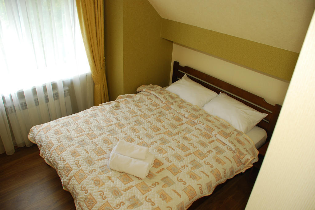 Hotel Yar Харков Стая снимка