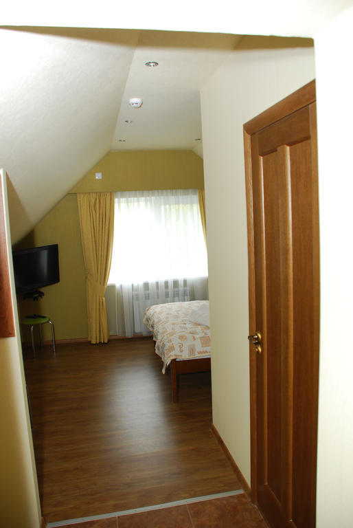 Hotel Yar Харков Стая снимка