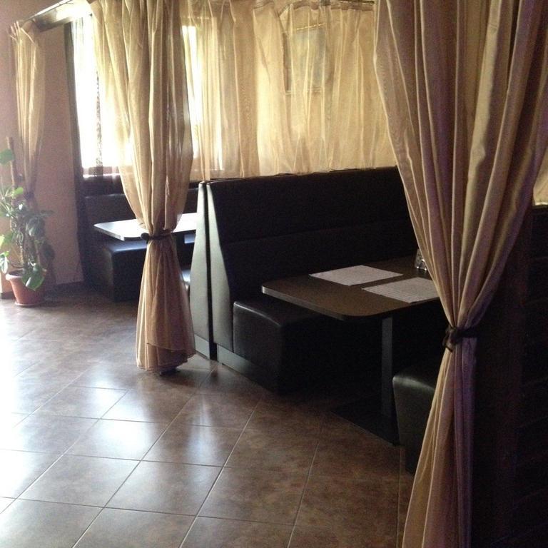 Hotel Yar Харков Екстериор снимка